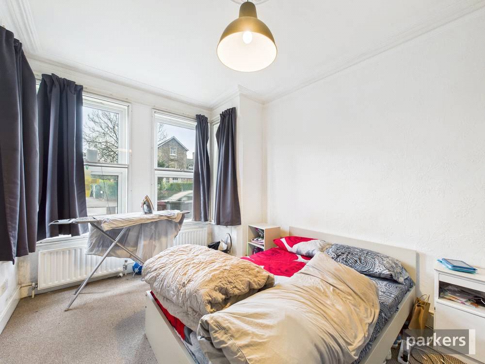 4 bedroom House for sale in Reading, Berkshire
