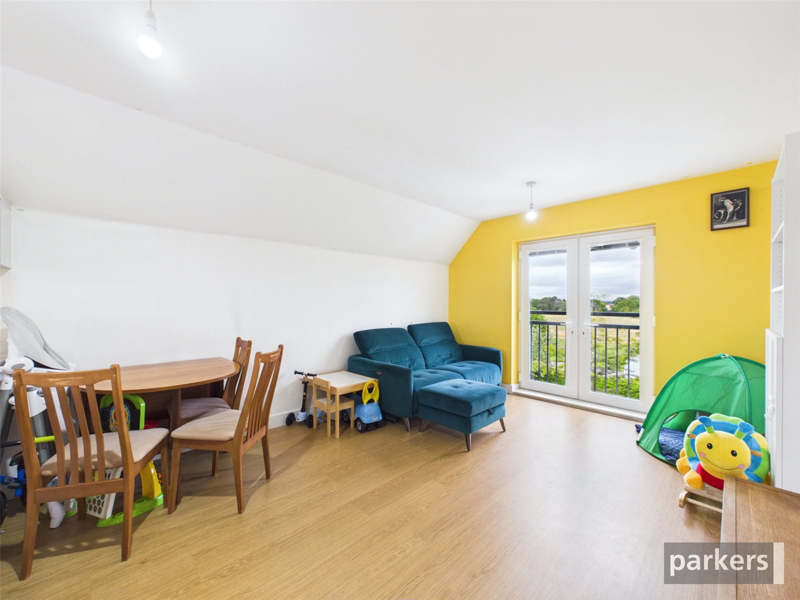 2 bedroom Flat for sale in Earley, Reading, Berkshire