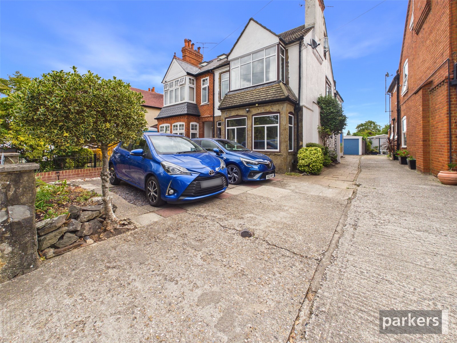 4 bedroom House for sale in Reading