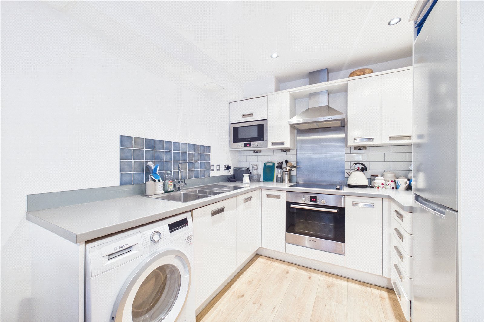 1 bedroom Flat to let in High Street, Theale, Reading