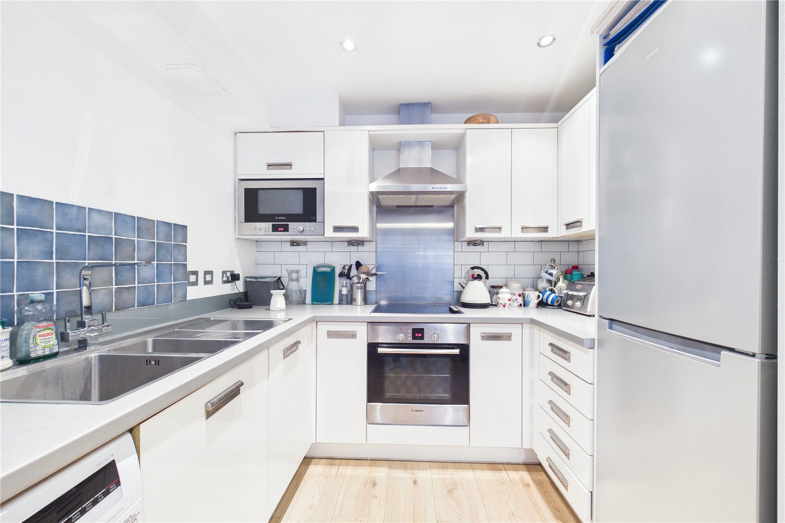 1 bedroom Flat to let in High Street, Theale, Reading