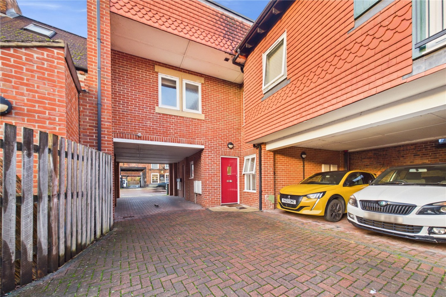 High Street, Theale, Reading