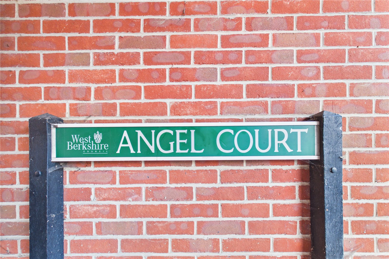 1 bedroom Flat to let in High Street, Theale, Reading