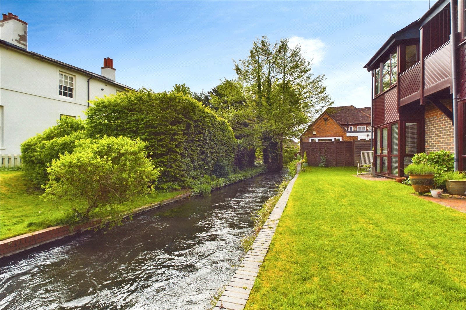 3 bedroom Flat for sale in Station Road, Pangbourne, Reading