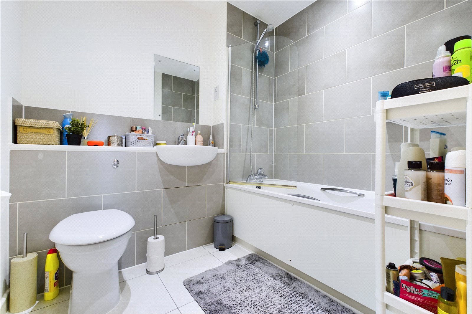 2 bedroom Flat for sale in Theale, Reading, Berks