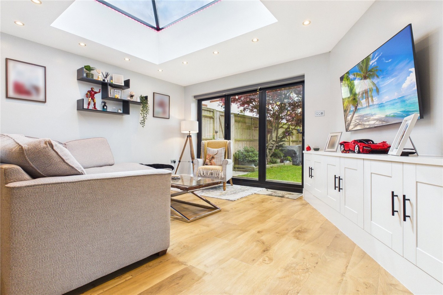 Theale, Reading, Berkshire