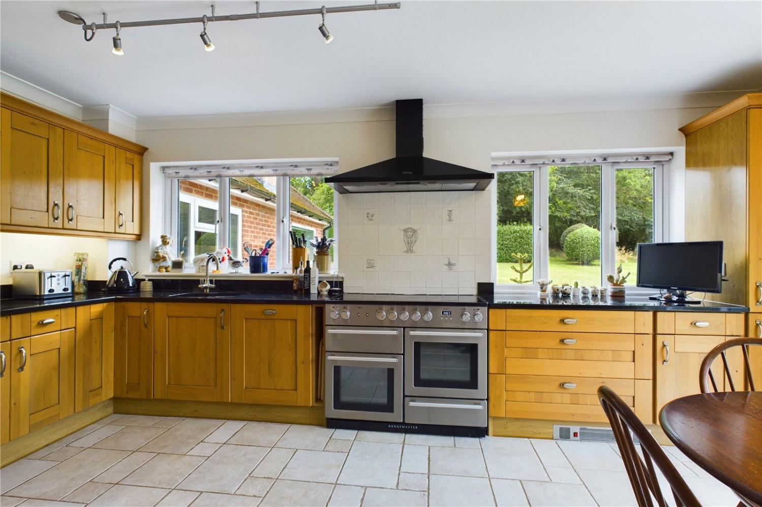Midgham, Reading, Berkshire