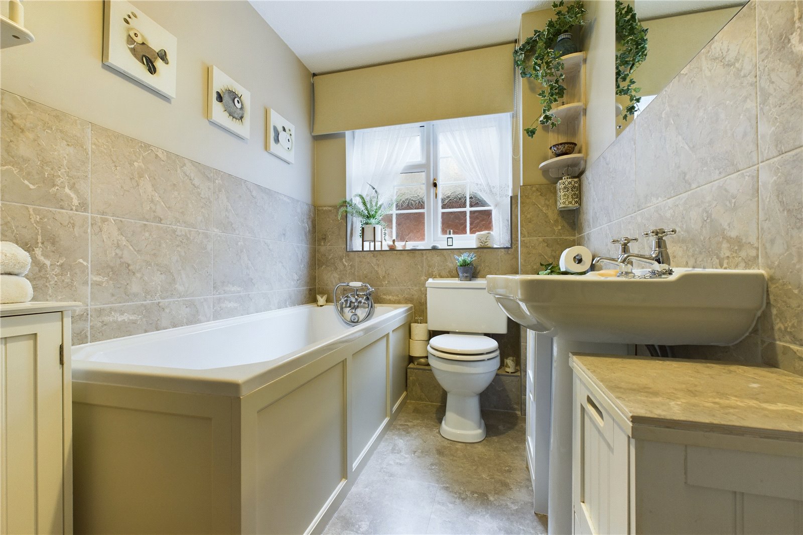 4 bedroom House for sale in Bradfield Southend, Reading, Berkshire