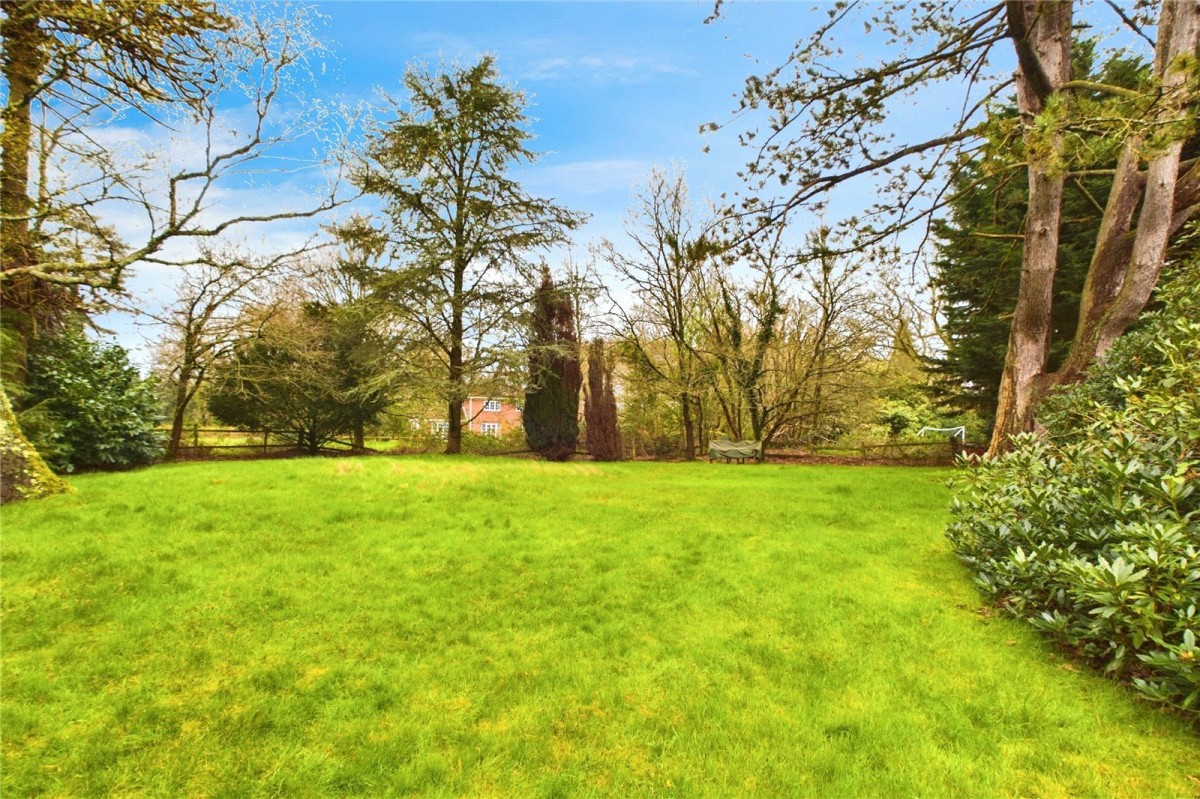 Upper Woolhampton, Reading, Berkshire