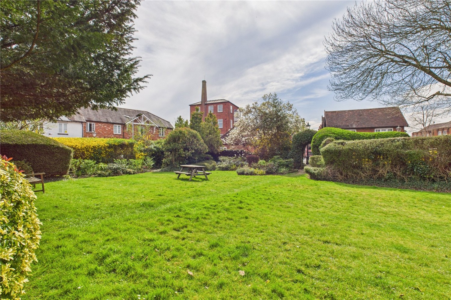 Theale, Reading, Berkshire