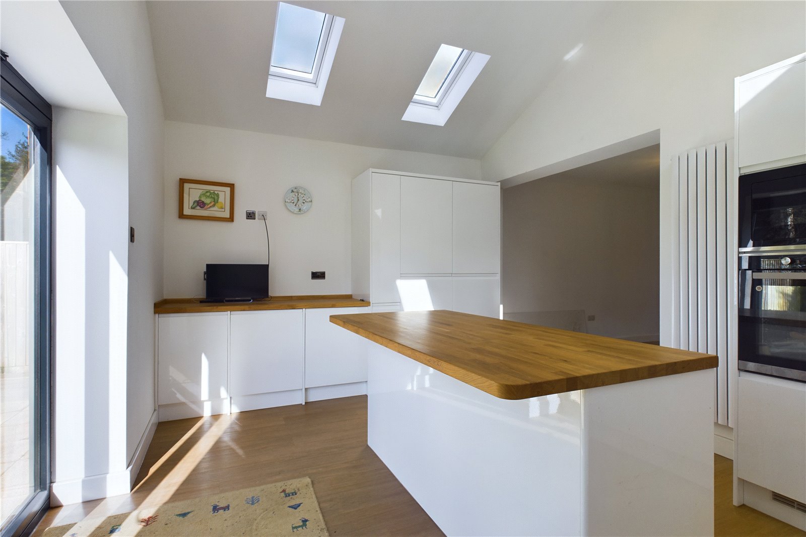 4 bedroom Bungalow for sale in Whitchurch Hill, Reading, Oxfordshire