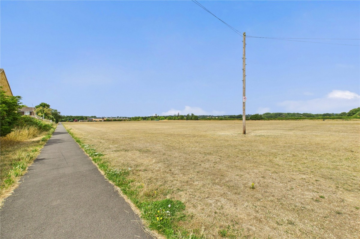 Theale, Reading, Berkshire