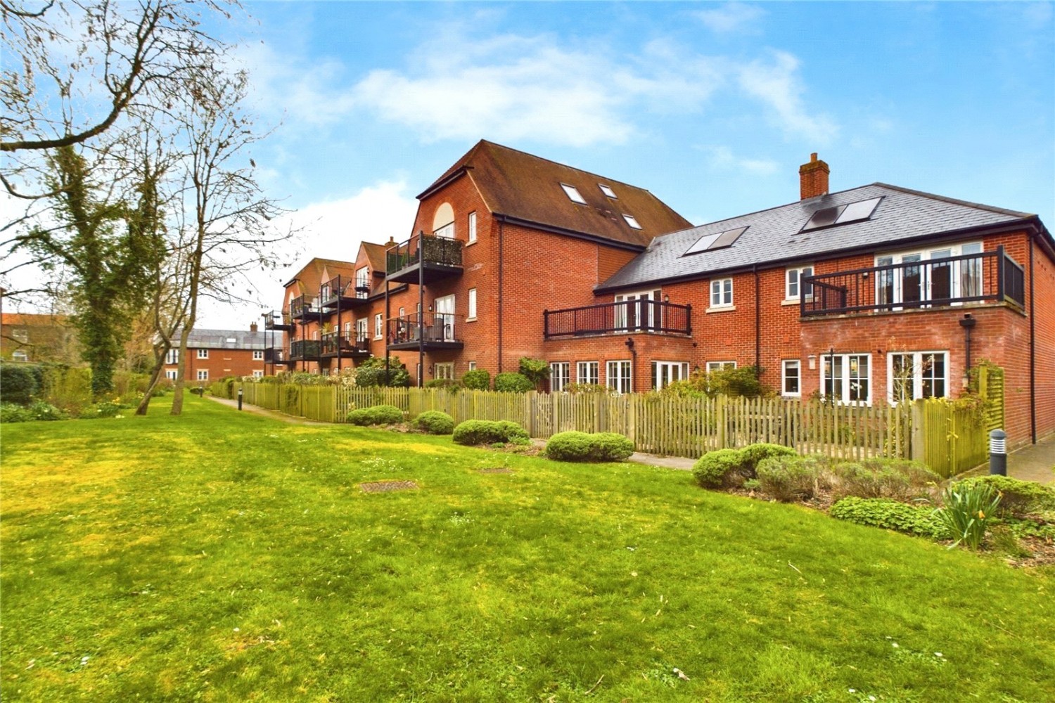 Theale, Reading, Berkshire