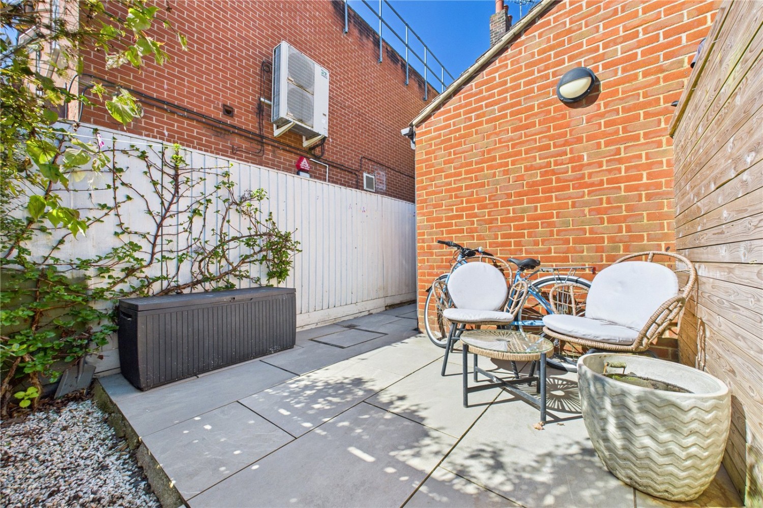 Theale, Reading, Berkshire