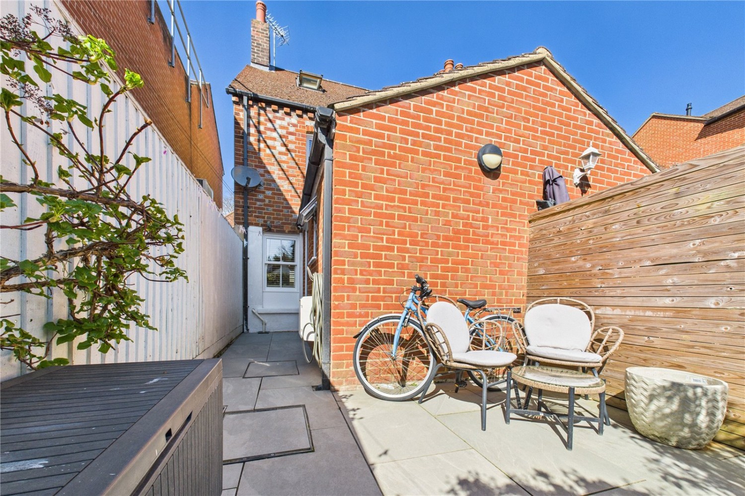 Theale, Reading, Berkshire