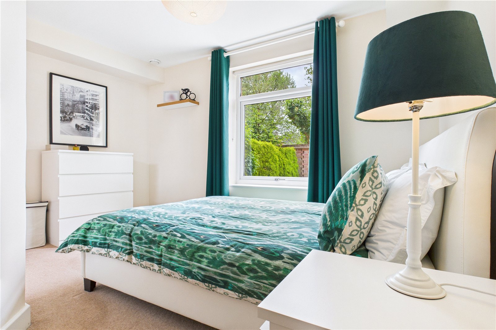 2 bedroom Flat for sale in Pangbourne, Reading, Berkshire