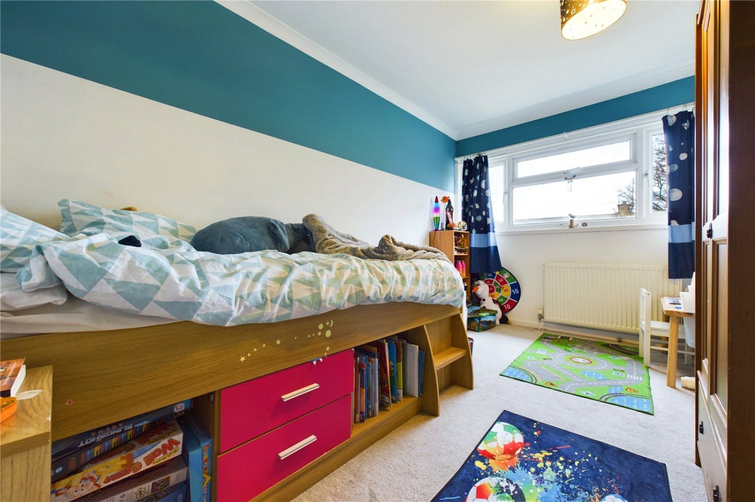 Theale, Reading, Berkshire