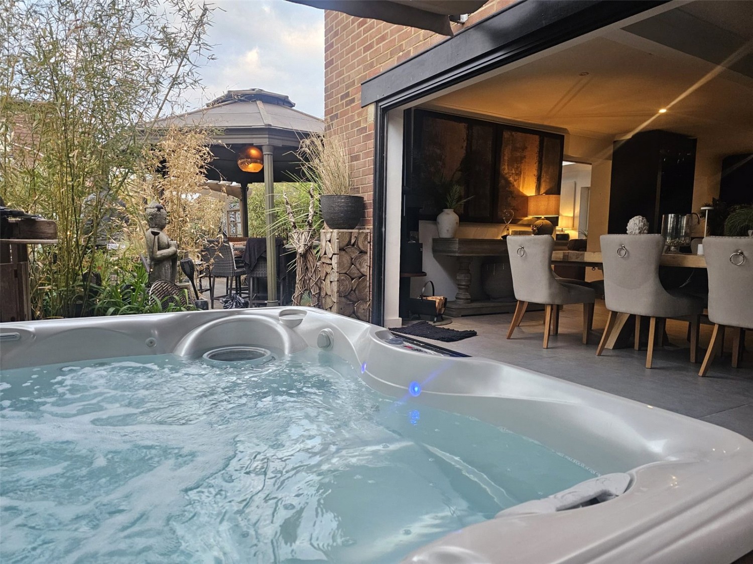 Purley on Thames, Reading, Berkshire