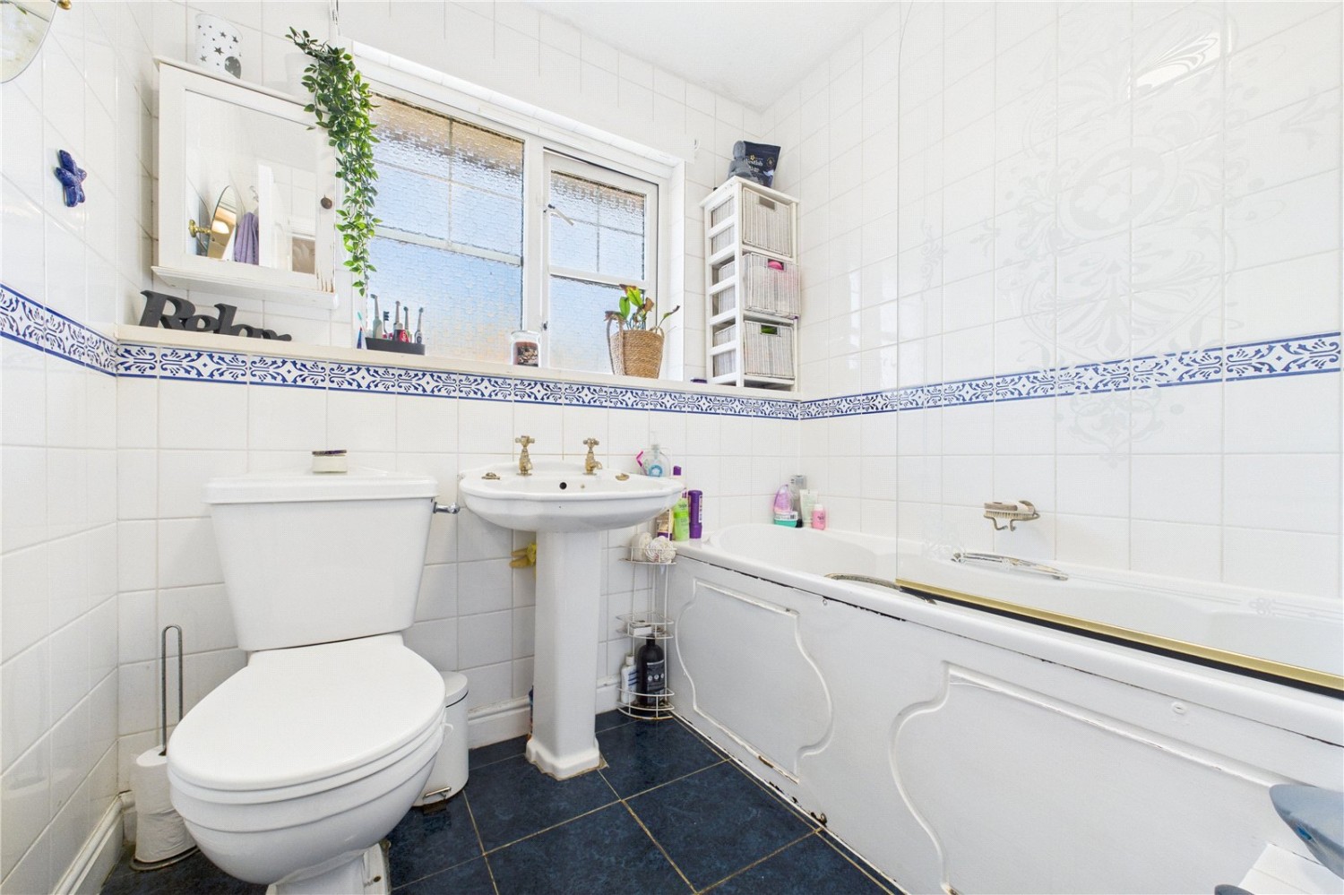 Theale, Reading, Berkshire