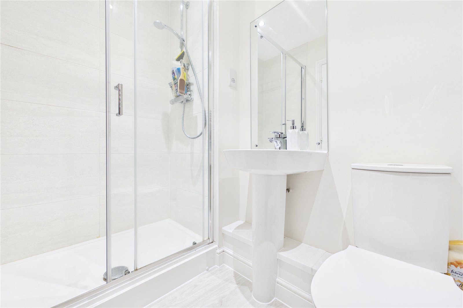 2 bedroom Flat for sale in Arborfield Green, Reading, Berkshire