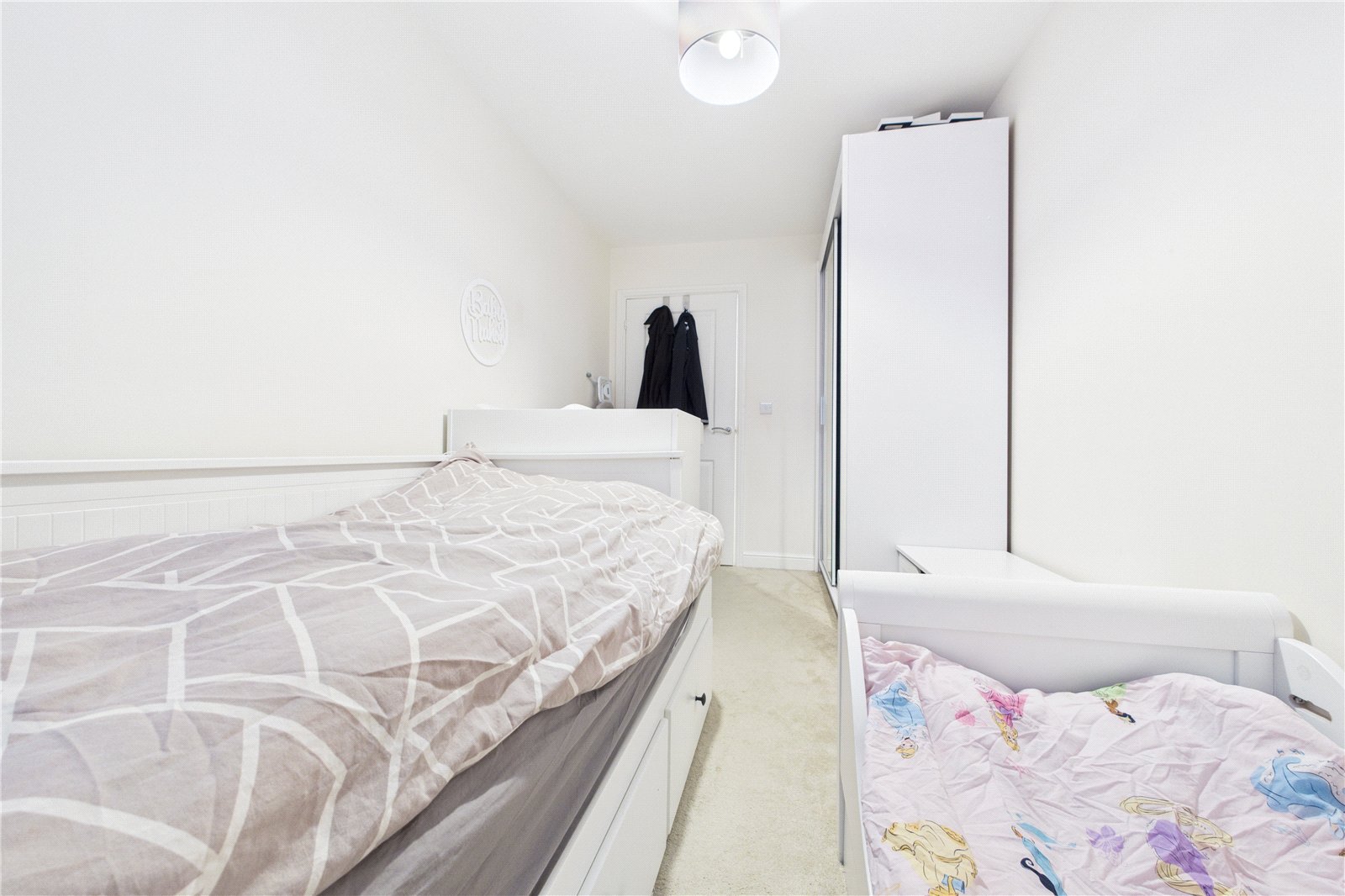 2 bedroom Flat for sale in Arborfield Green, Reading, Berkshire