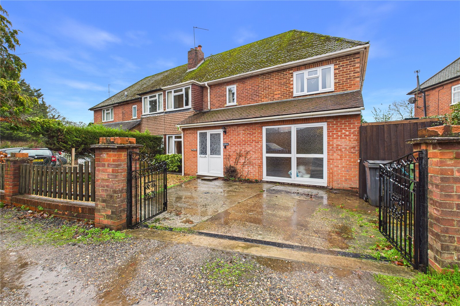 3 bedroom House for sale in Padworth, Reading, Berkshire