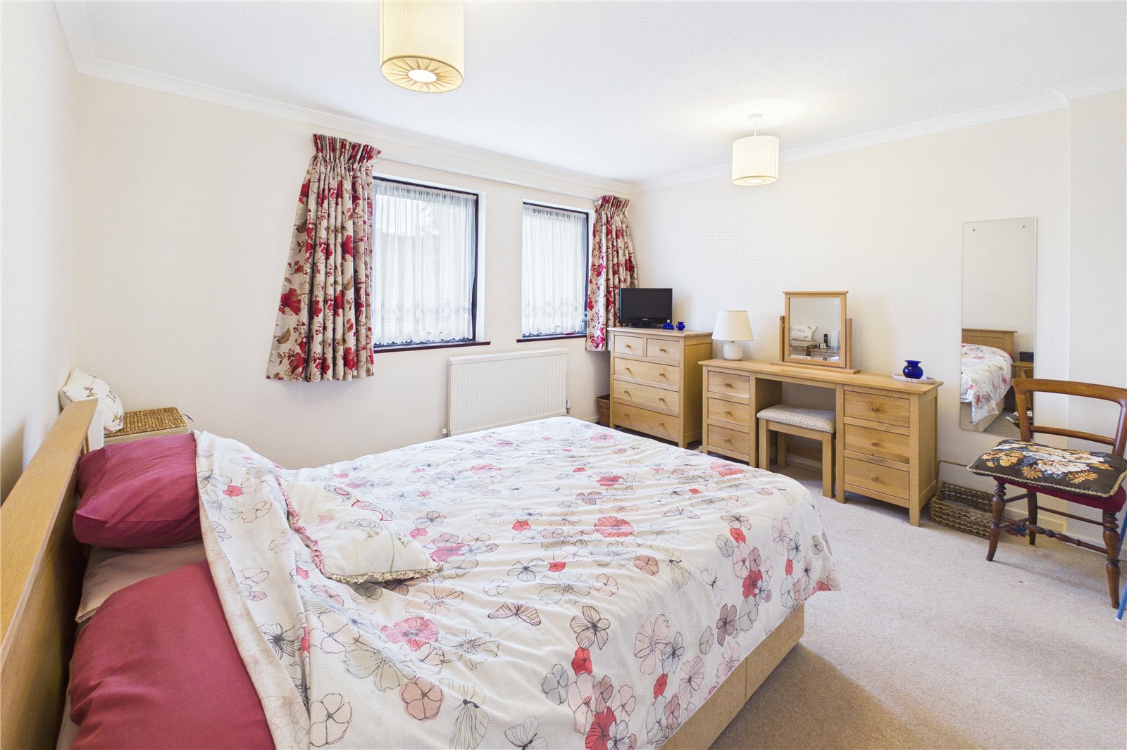 2 bedroom House for sale in Newbury, Berkshire