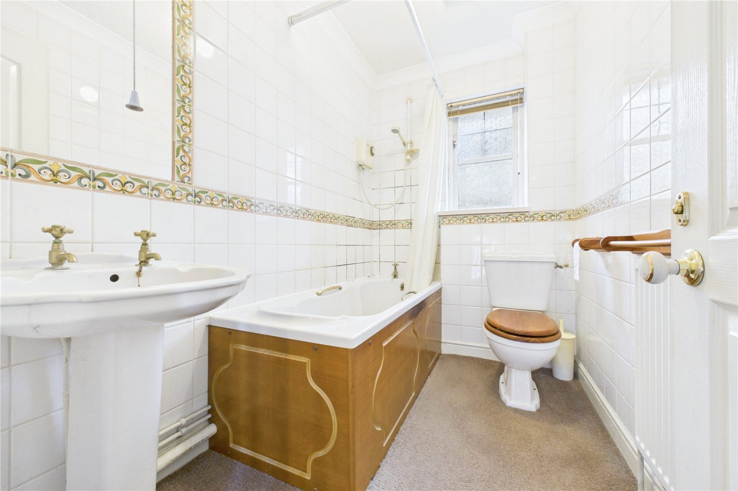 Theale, Reading, Berkshire