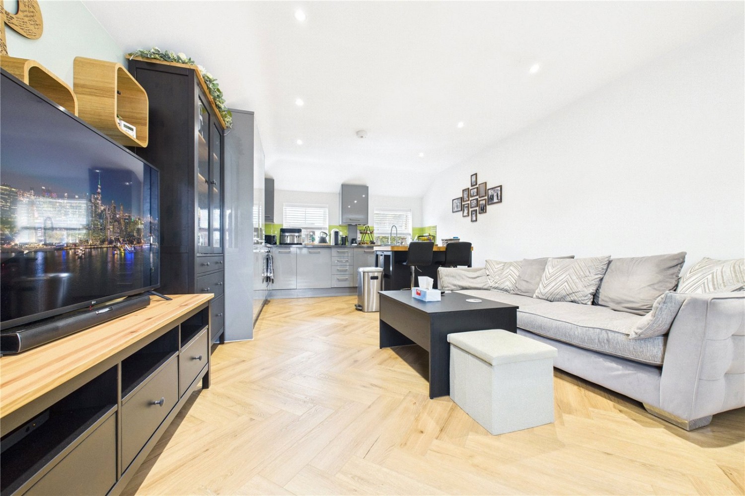 Church Street, Theale