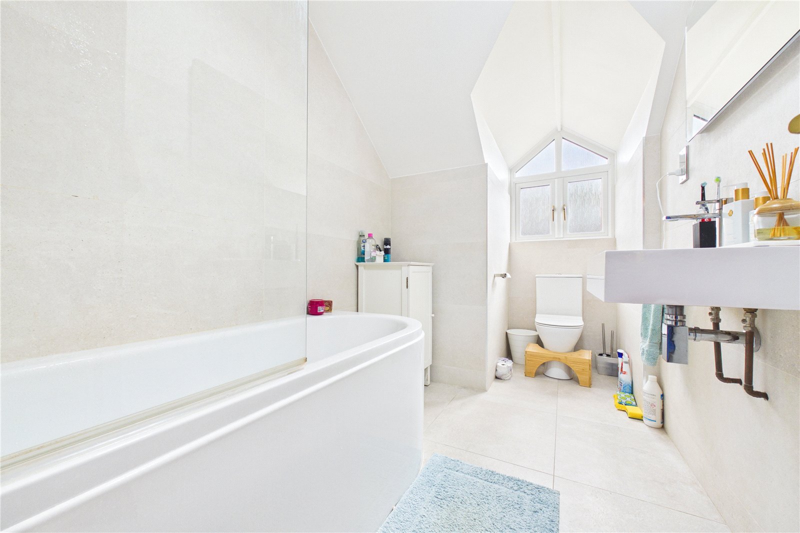 2 bedroom Flat for sale in Goring, Reading, Oxfordshire