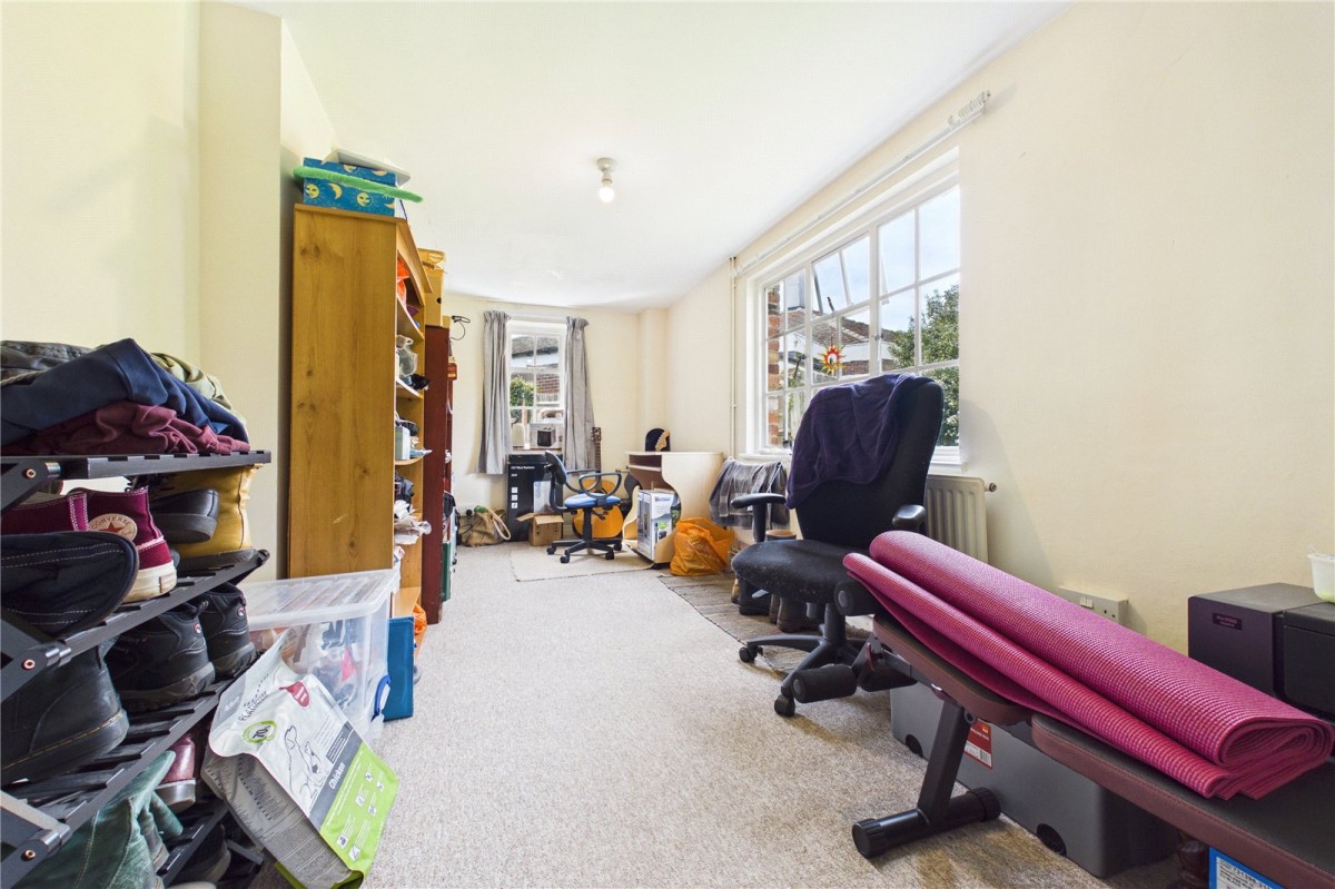 Theale, Reading, Berkshire