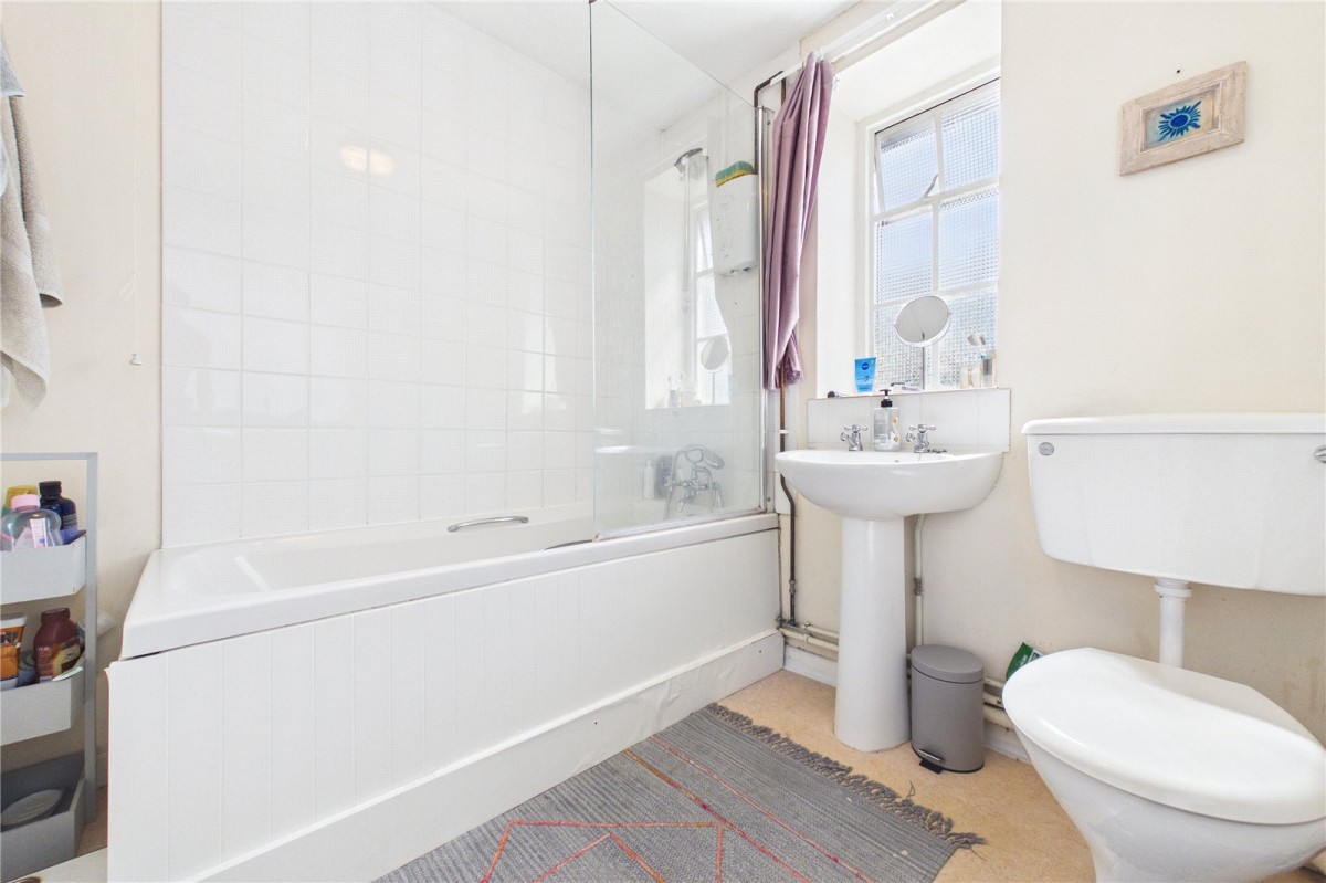 Theale, Reading, Berkshire