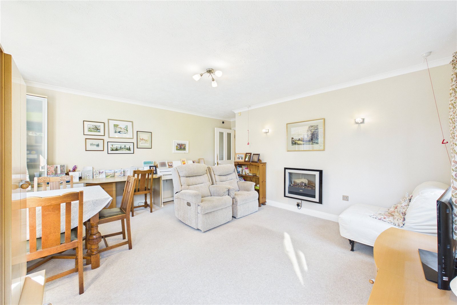 2 bedroom Flat for sale in Station Road, Pangbourne, Reading