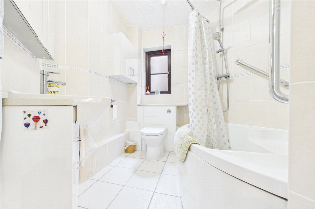 Station Road, Pangbourne, Reading