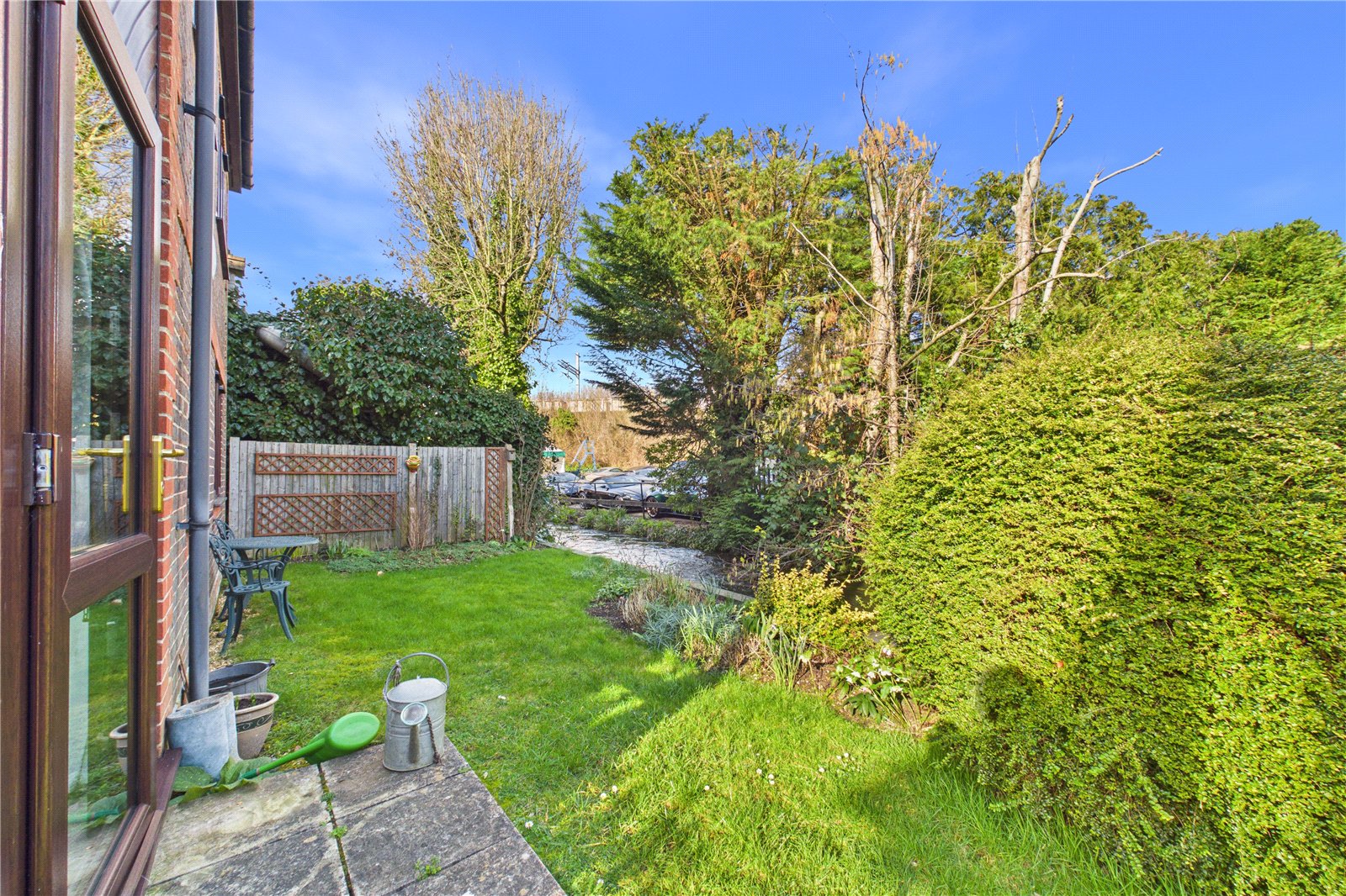 2 bedroom Flat for sale in Station Road, Pangbourne, Reading