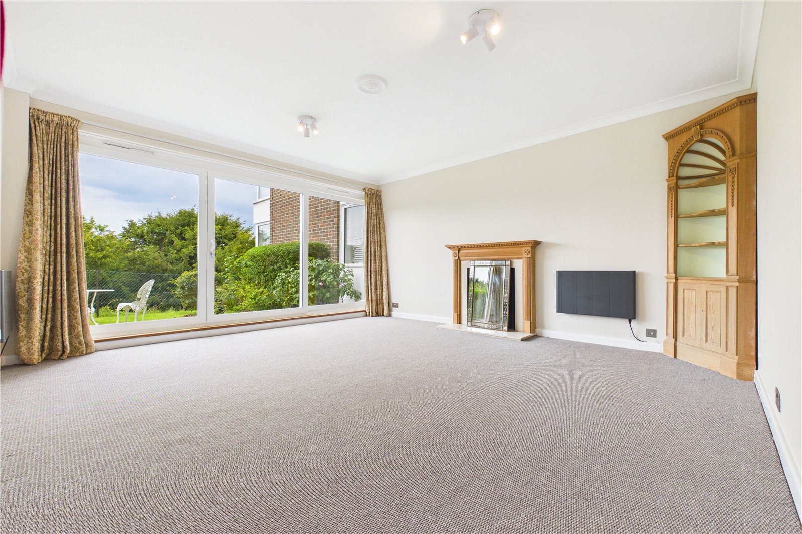 2 bedroom Flat for sale in Pangbourne, Reading, Berkshire