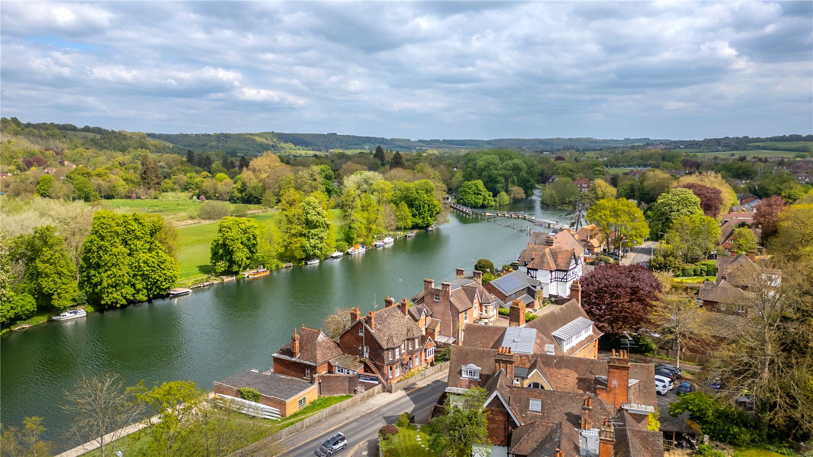 2 bedroom Flat for sale in Pangbourne, Reading, Berkshire