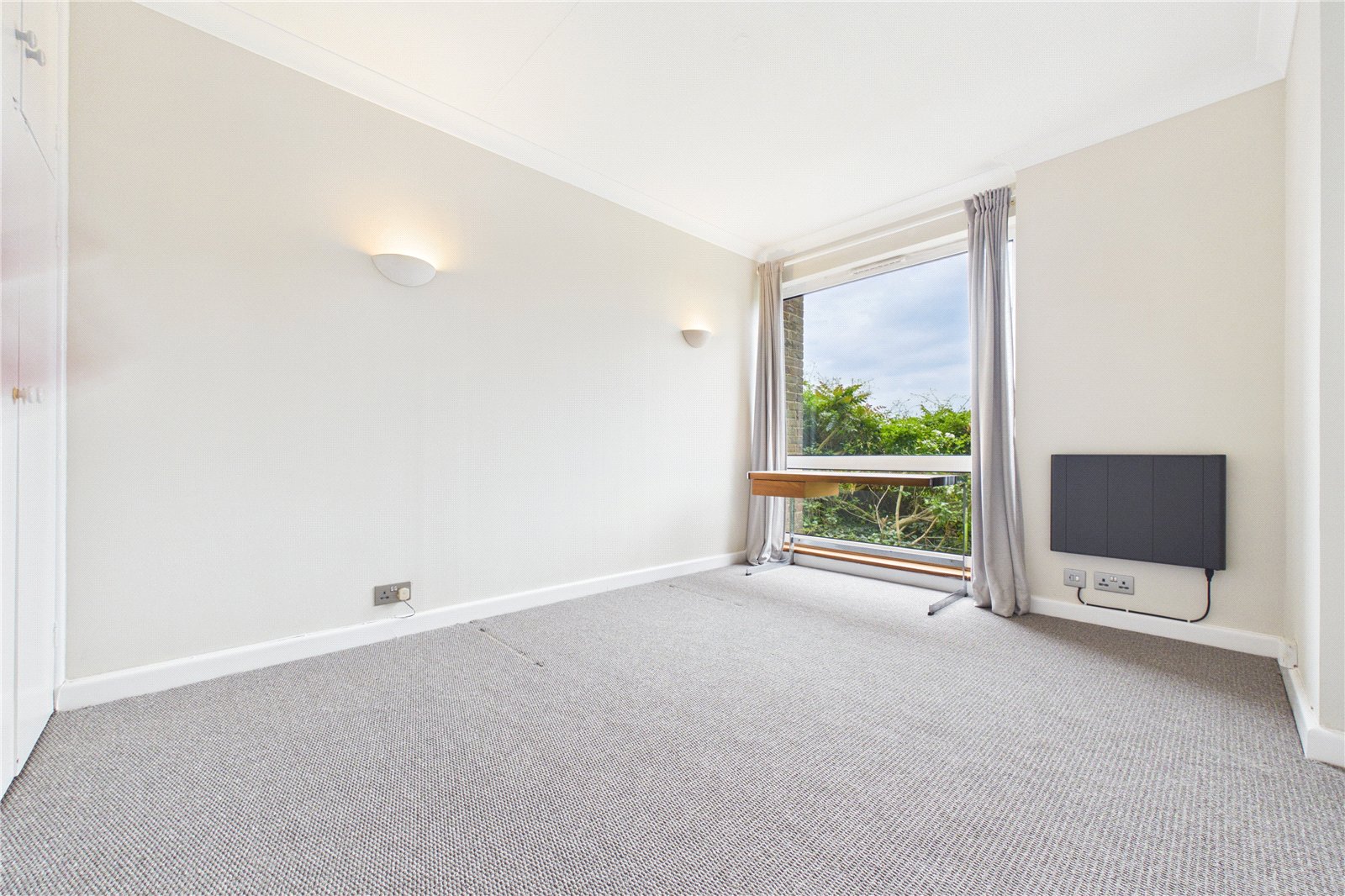 2 bedroom Flat for sale in Pangbourne, Reading, Berkshire