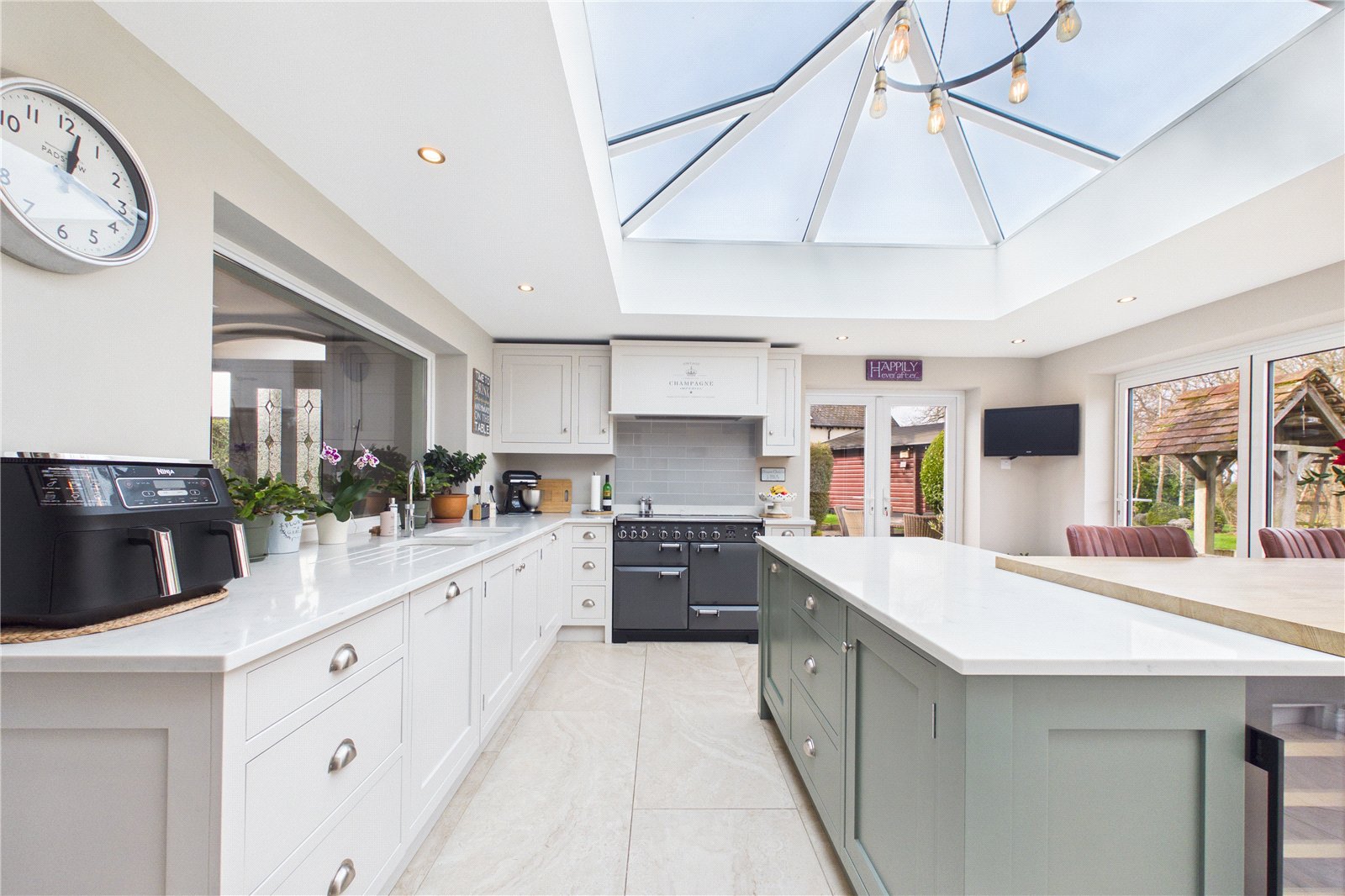 4 bedroom House for sale in Reading, Berkshire