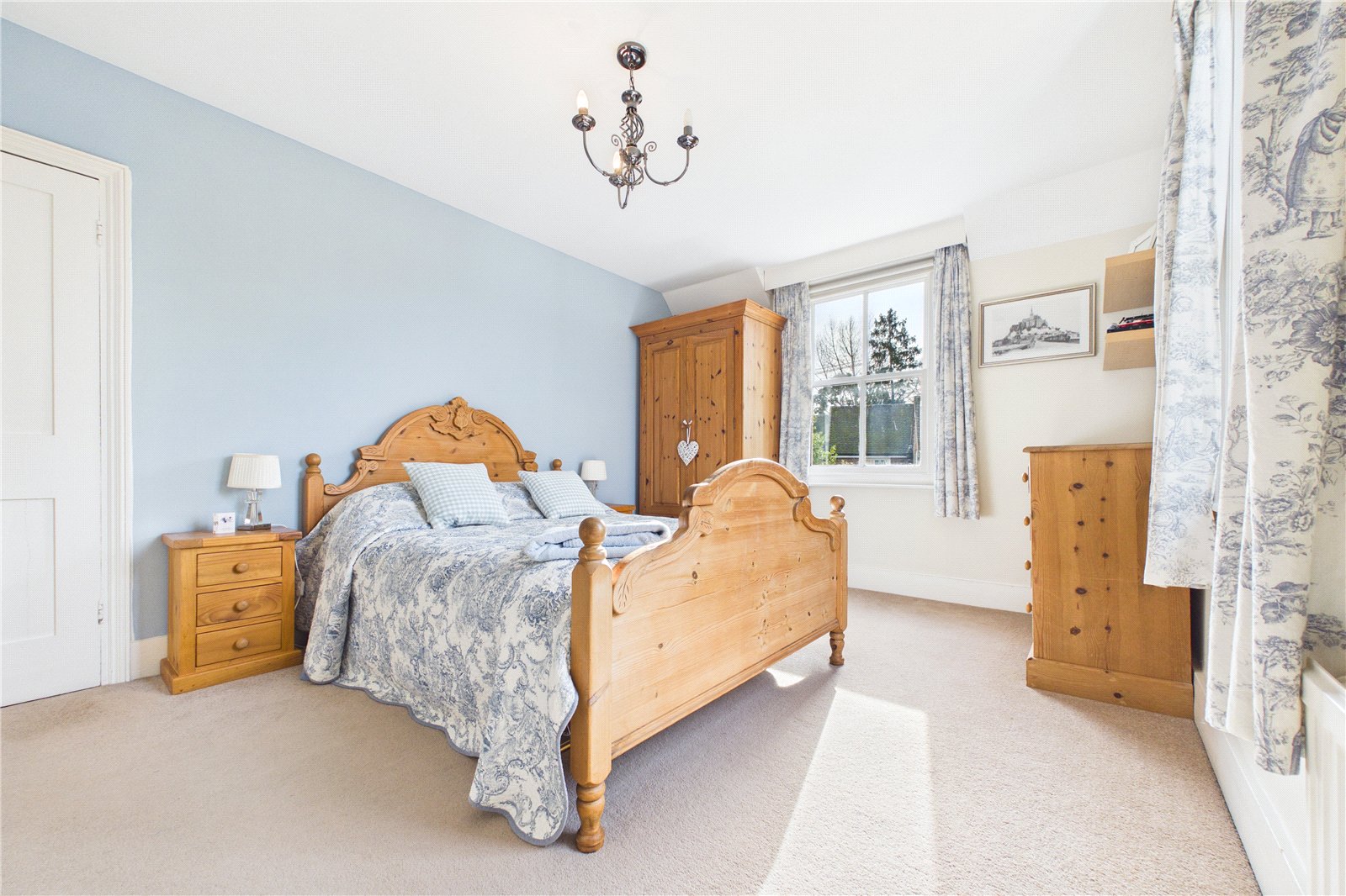 4 bedroom House for sale in Reading, Berkshire