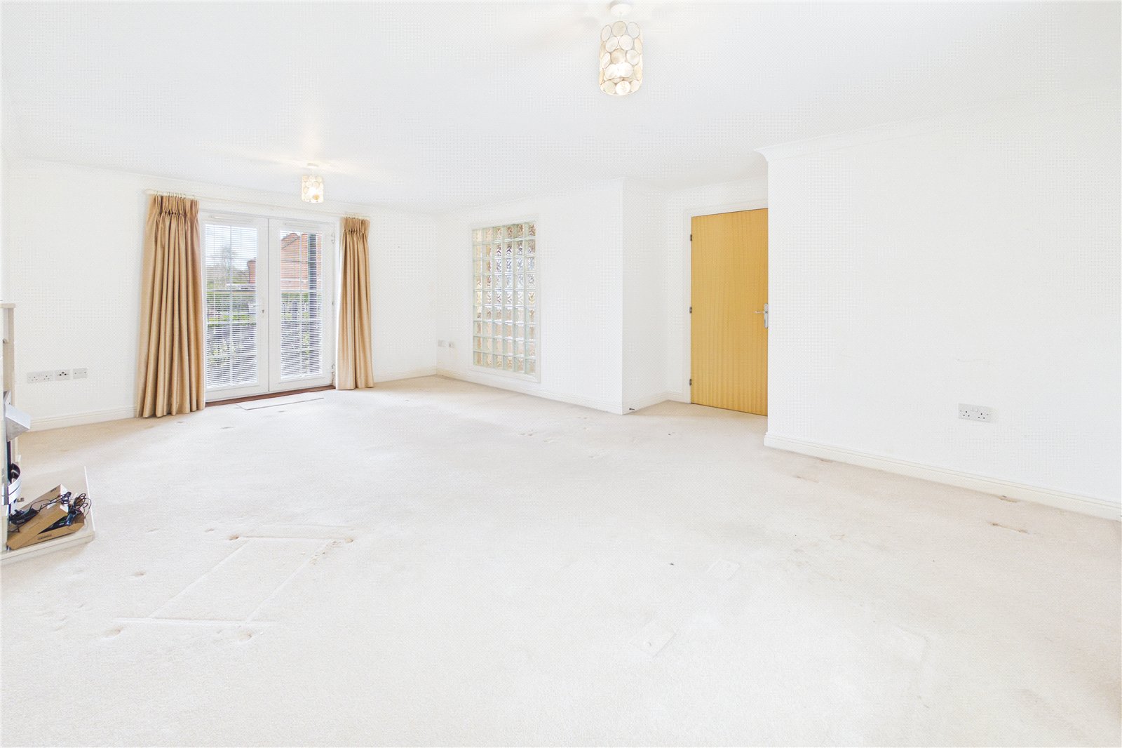 2 bedroom Flat for sale in Newbury, Berkshire
