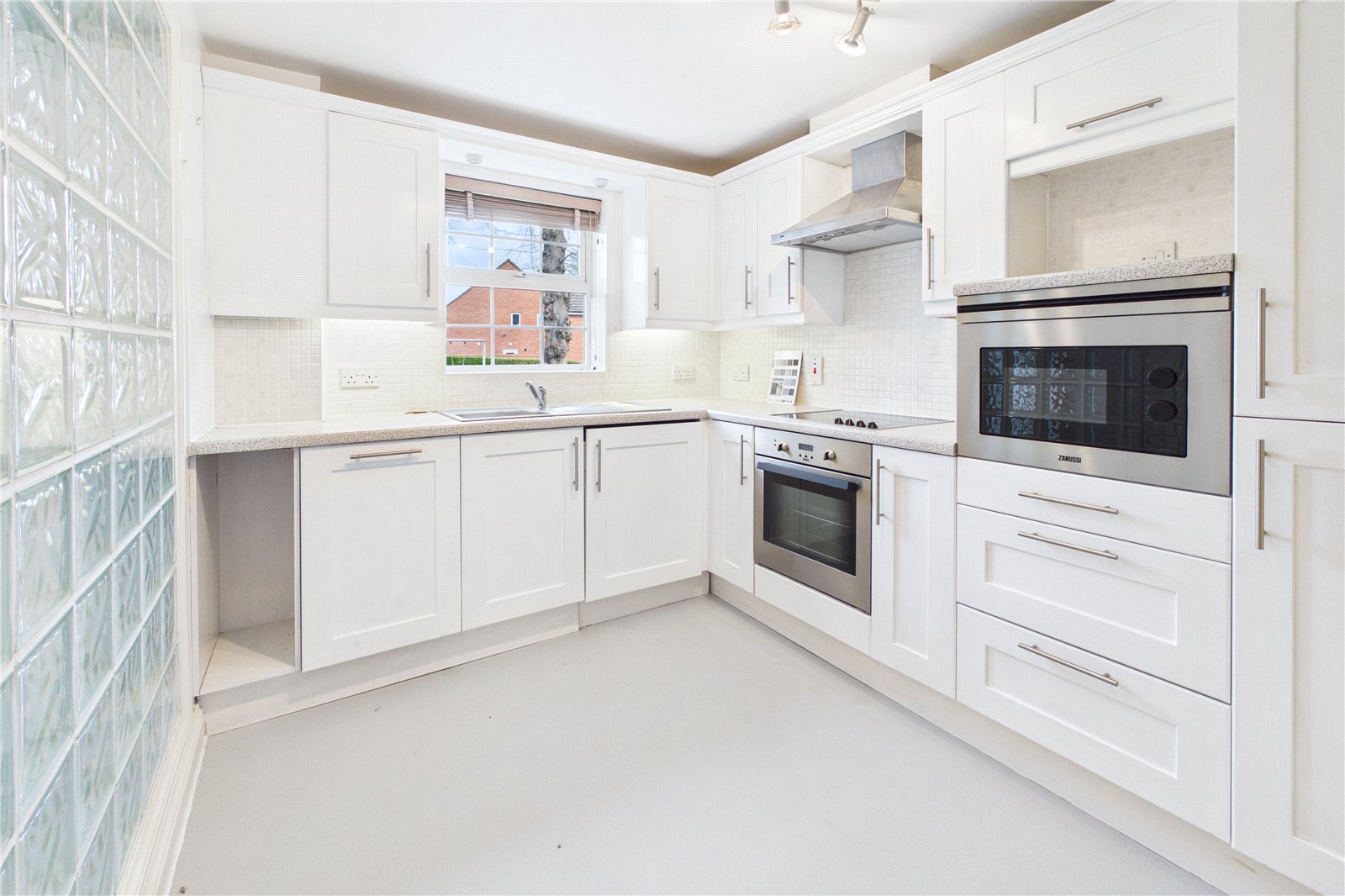 2 bedroom Flat for sale in Newbury, Berkshire
