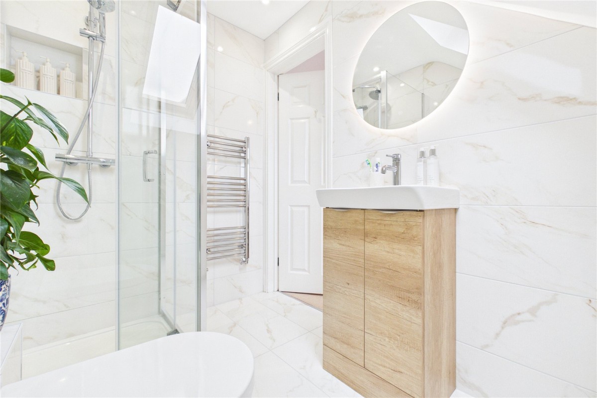 Theale, Reading, Berkshire