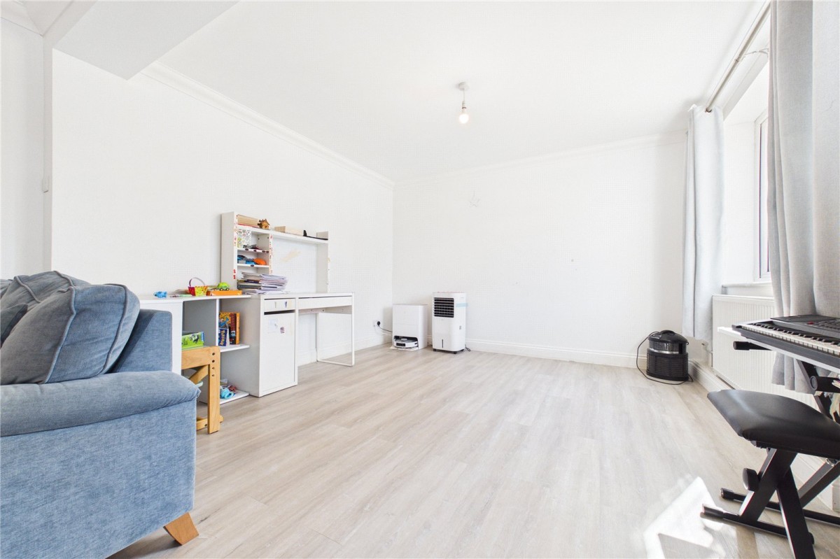 Theale, Reading, Berkshire