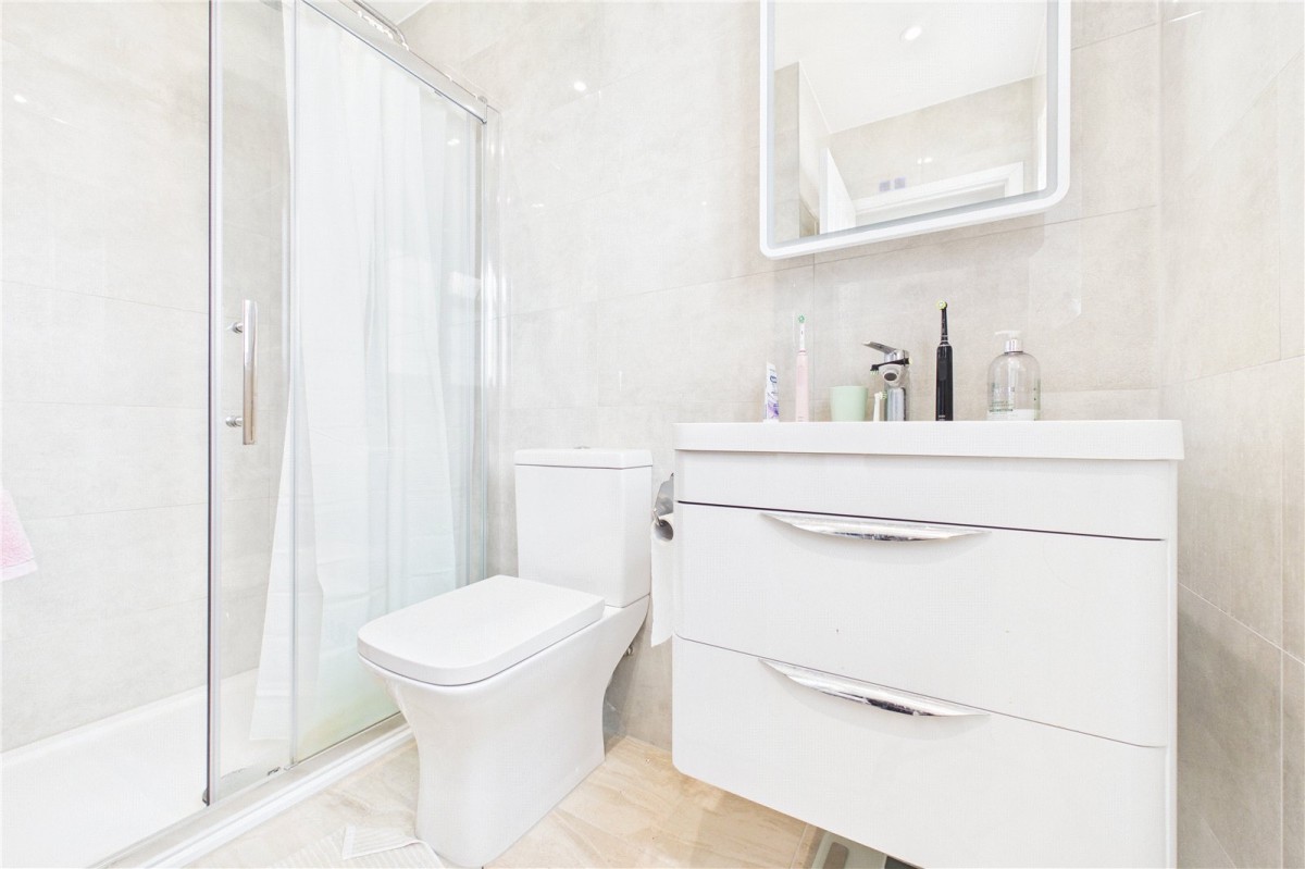 Theale, Reading, Berkshire