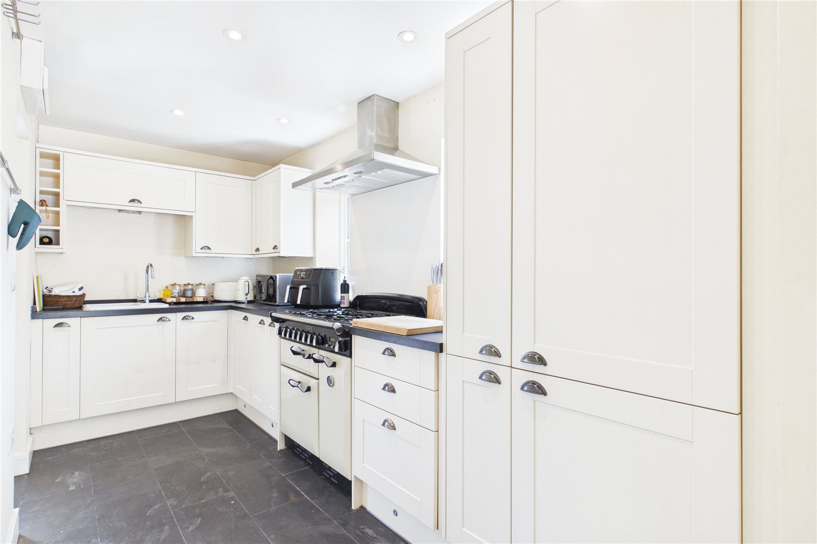 2 bedroom House for sale in Beenham, Reading, Berkshire