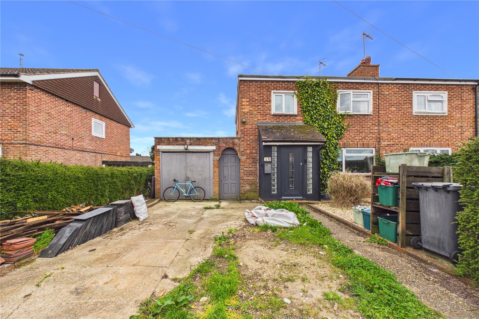 Theale, Reading, Berkshire
