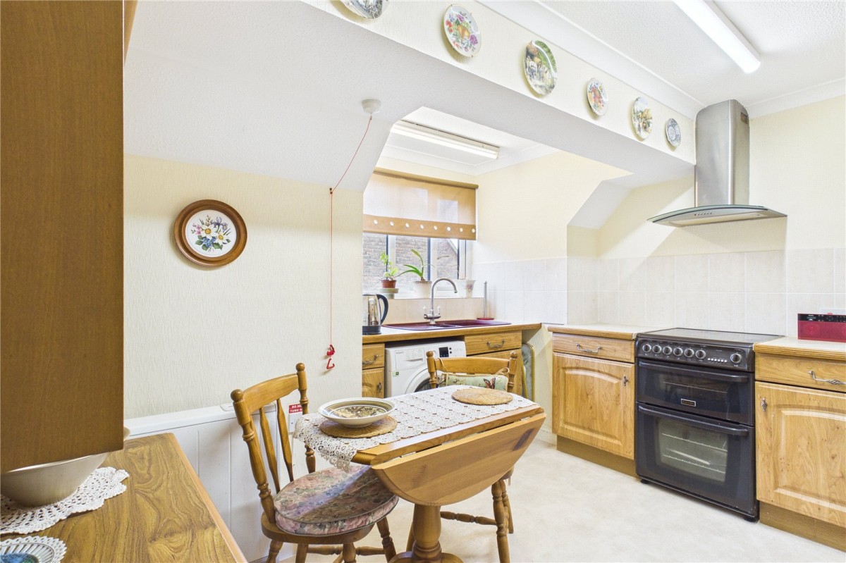 Bath Road, Woolhampton, Reading