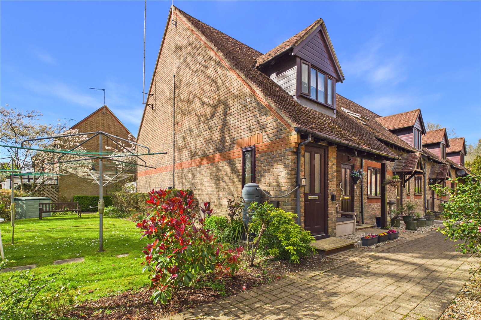 1 bedroom Flat for sale in Bath Road, Woolhampton, Reading