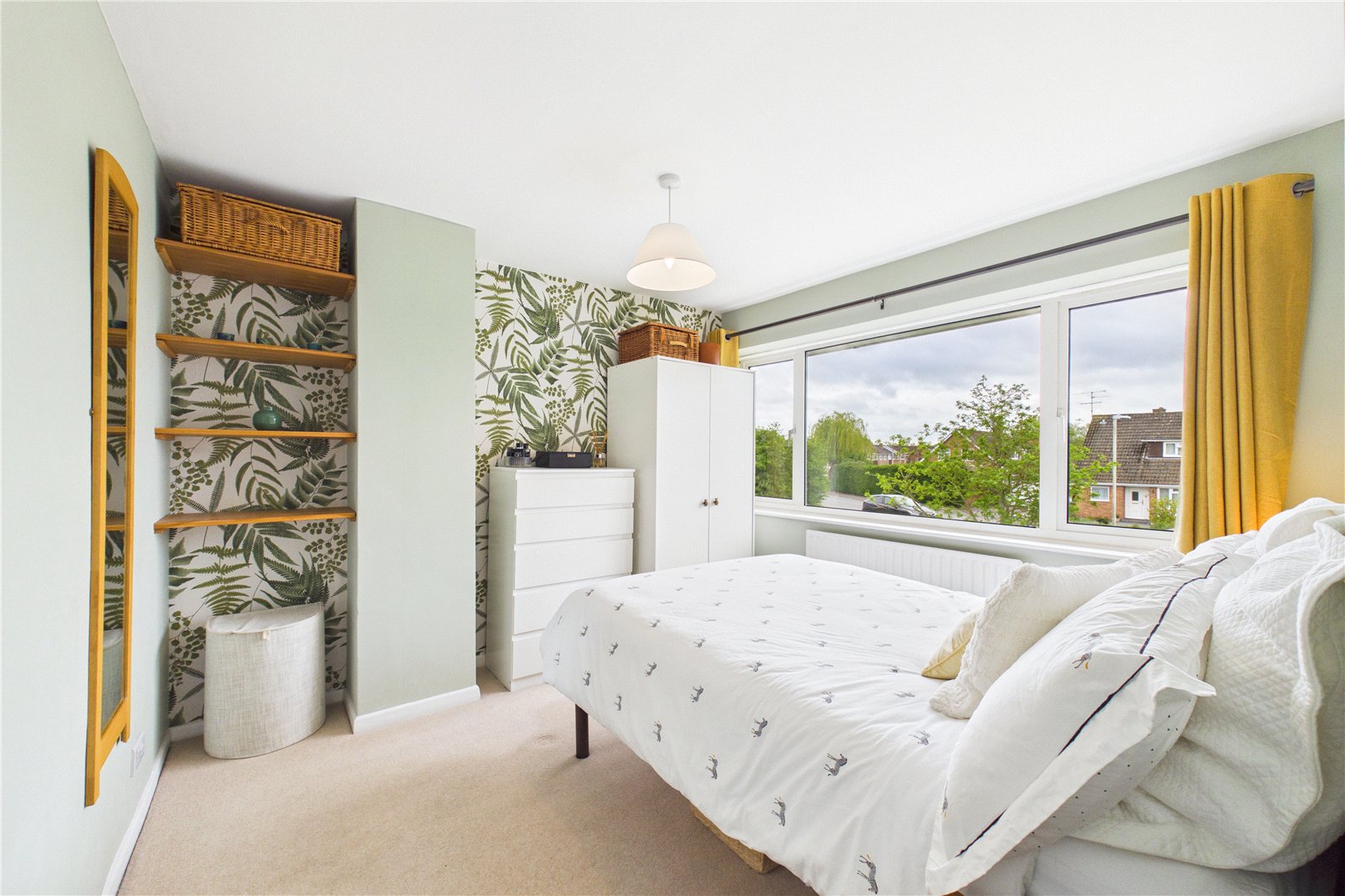 3 bedroom House for sale in Theale, Reading